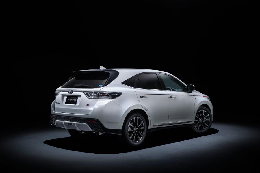  Toyota Harrier GR Sport 2017 года  (фото 2 из 3)
